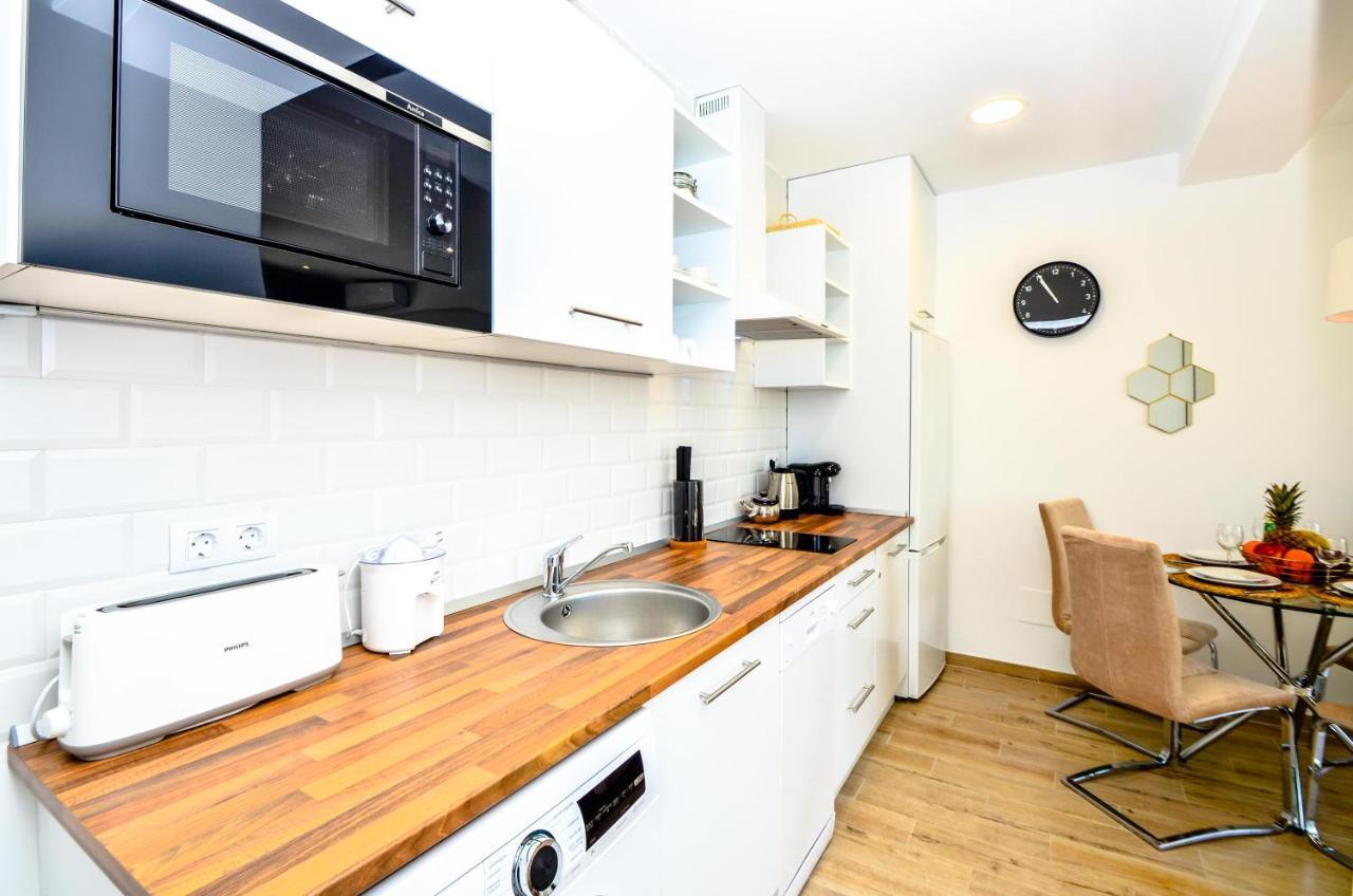 1 Bedroom Apartment Sea View In Center Of Marbella! ภายนอก รูปภาพ